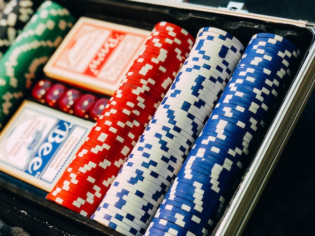 Hoeveel mensen gokken er in nederland: statistieken en trends